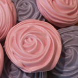 How to make rose meringues