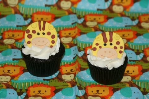 How to make Giraffe cupcake toppers • Cake Journal