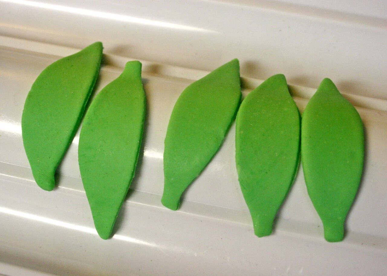 How to Make Edible Palm Trees for a Cake • Cake Journal