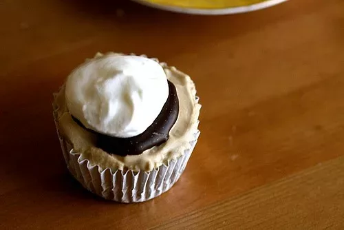 3 Ridiculously Easy Cakes That Incorporate Ice Cream - Cake Journal